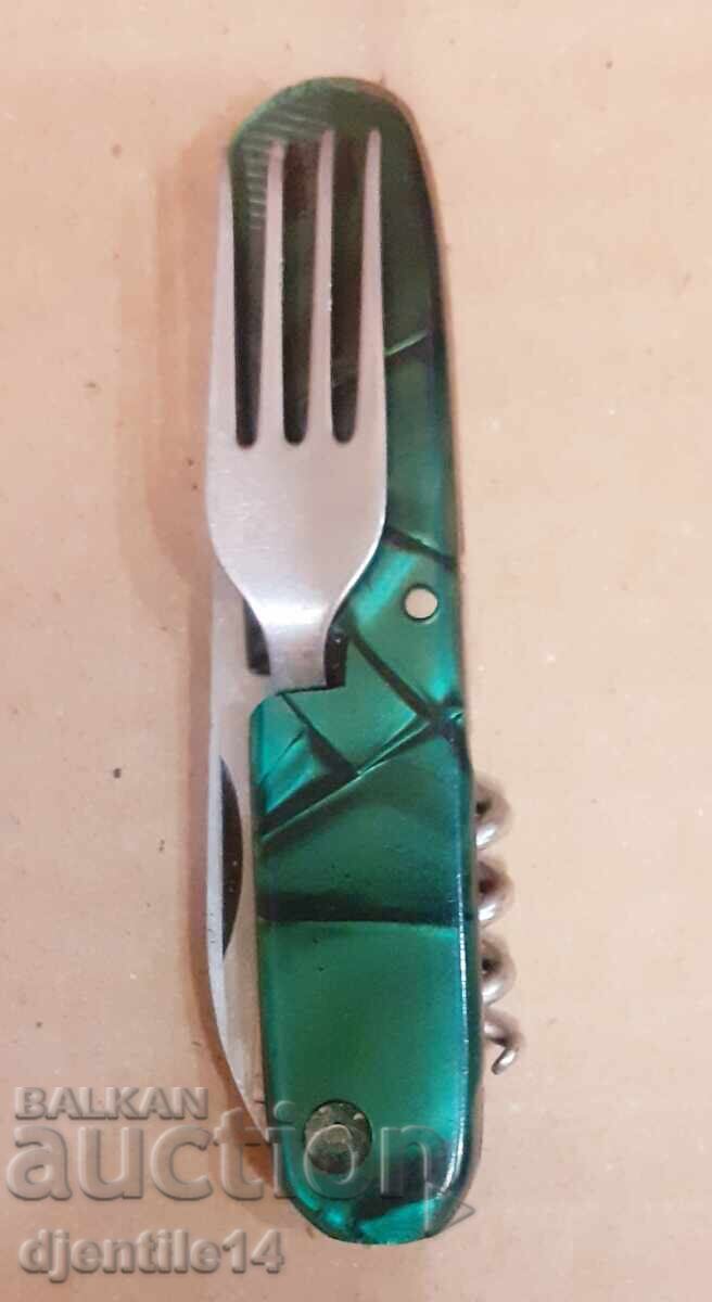 Delivery of A pocket knife