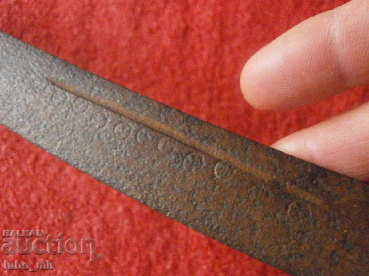 Delivery of BIG OLD KNIFE Delivery of BIG OLD KNIFE