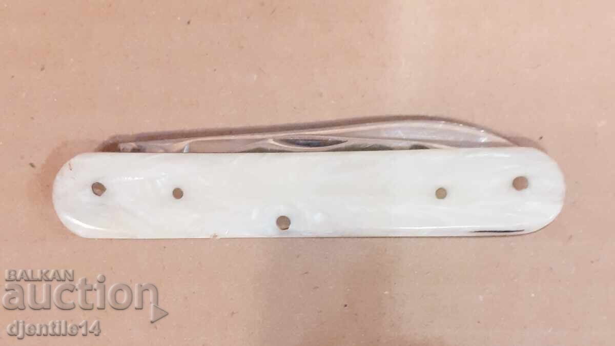 Delivery of Pocket knife mother-of-pearl