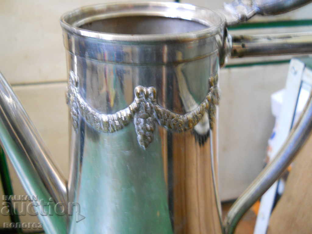 Delivery of Old silver-plated coffee pot