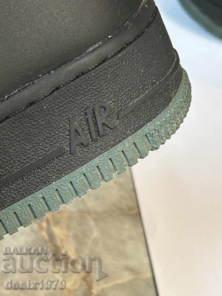 Delivery of Original AIR NIKE Sneakers Delivery of Original AIR NIKE Sneakers