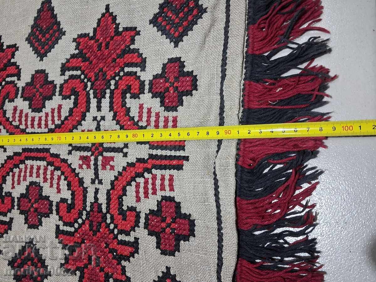 Delivery of Old tapestry for wall embroidery panel, carpet picture