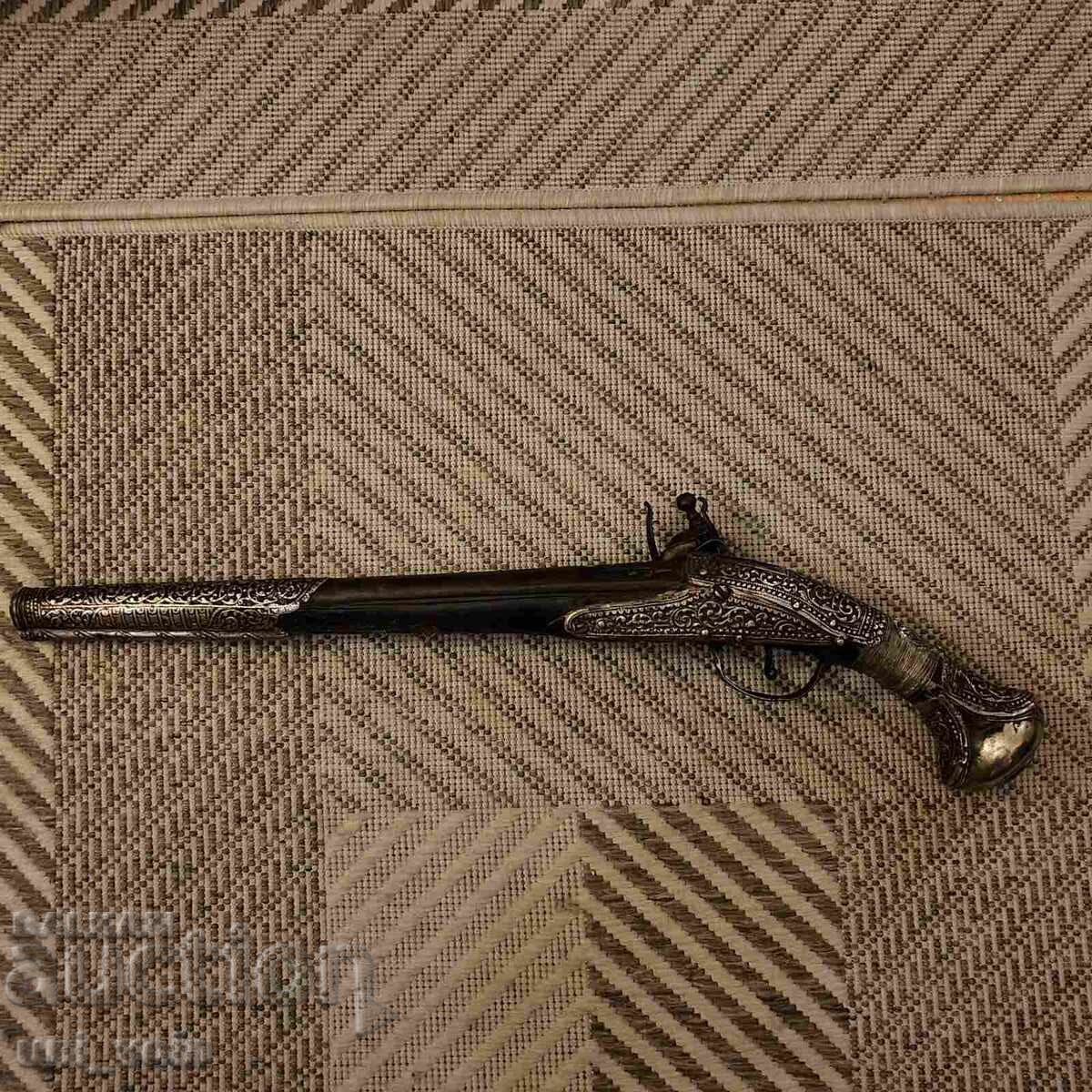 Flint pishtov with price 1470.00 BGN | € 751.60