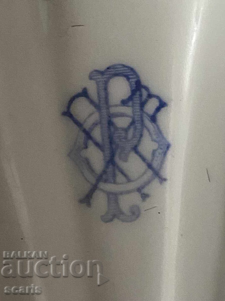 Руски императорски порцелан with price 215.14 BGN | € 110.00