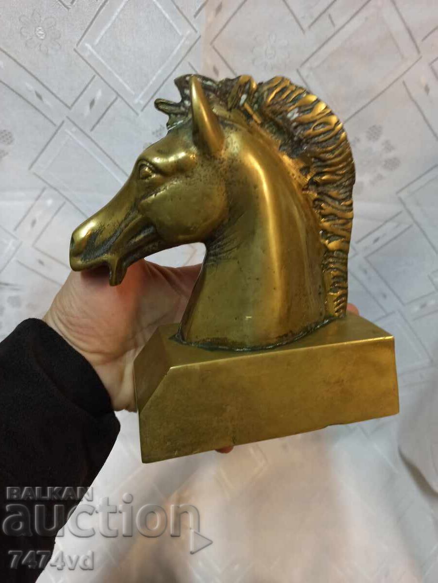 Delivery of Bronze solid bookends with a horse head Delivery of Bronze solid bookends with a horse head