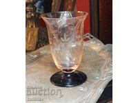 Pahar de lichior din sticlă gravată, două culori sticlă