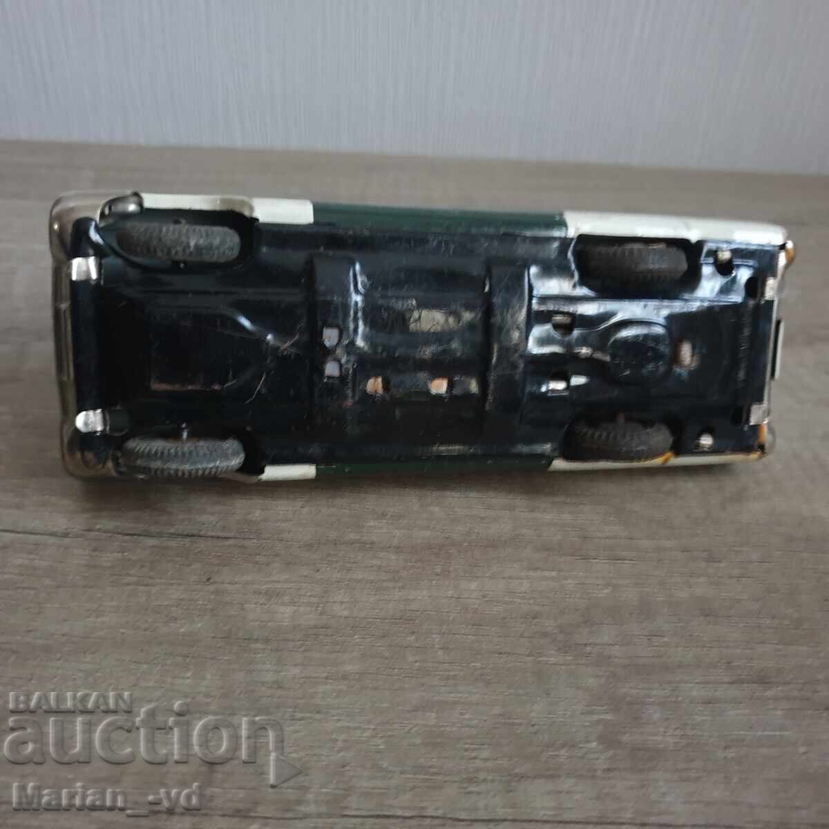 Old tin toy car Ichiko Japan 1960 - 6