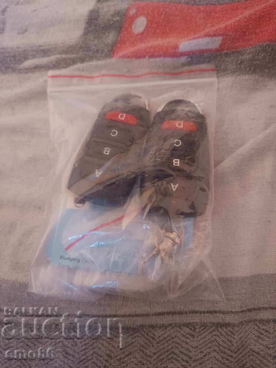 Δύο τηλεχειριστήρια universal B.Z.C