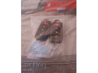 Δύο τηλεχειριστήρια universal B.Z.C