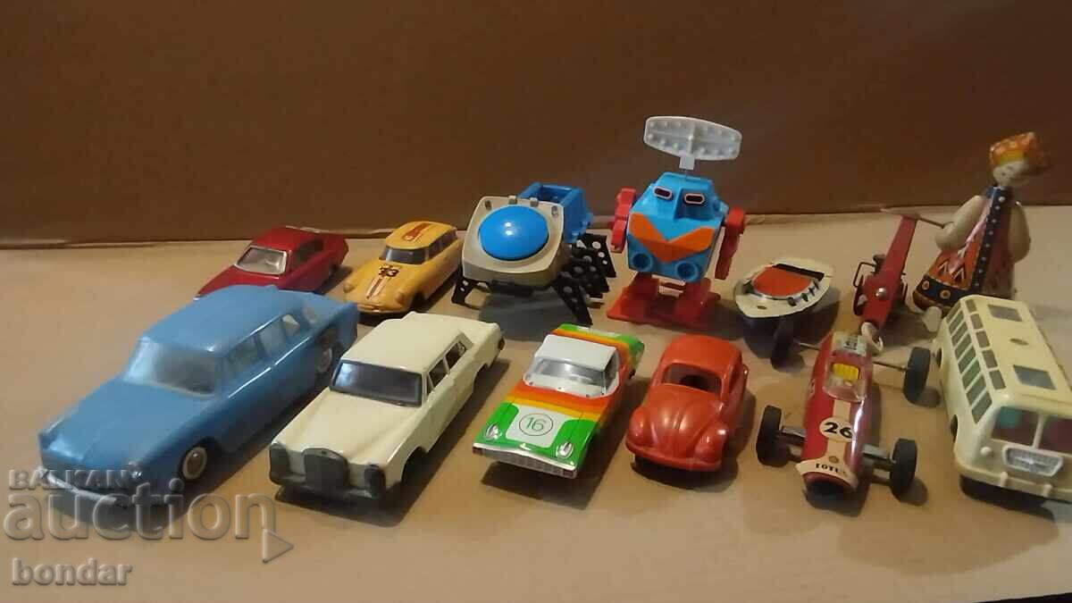 Lot de jucării vechi Lot de jucării vechi