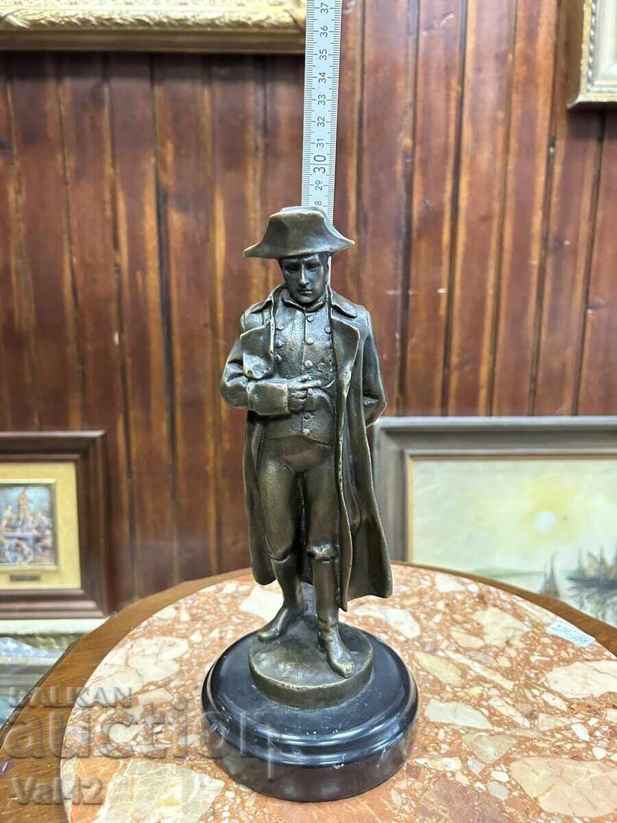 Livrarea Figurină de bronz „Napoleon Bonaparte” – semnată Carleaux Livrarea Figurină de bronz „Napoleon Bonaparte” – semnată Carleaux