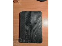 Ο.Μ. Μπένετ, Η ΕΠΑΝΑΣΤΑΤΙΚΗ ΝΗΣΟΣ