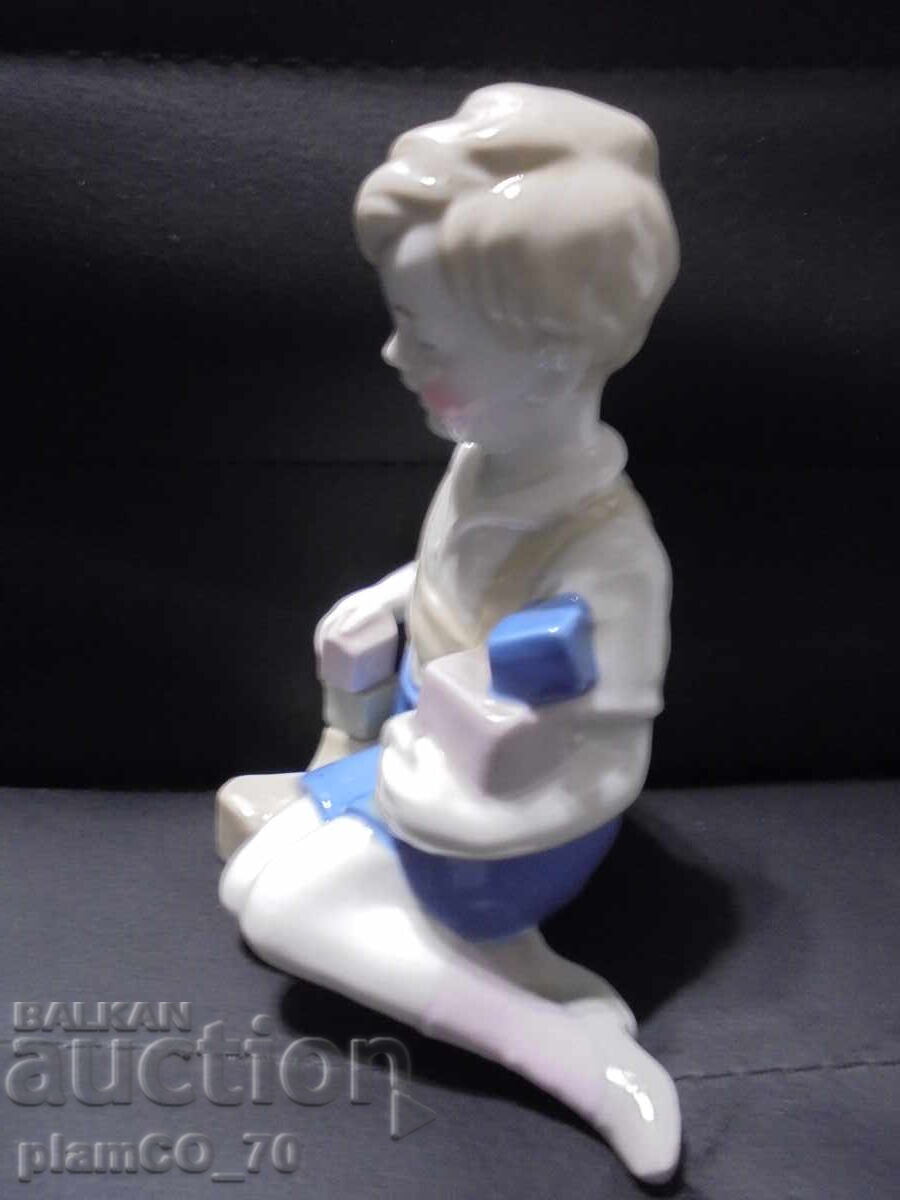 №*8357 Παλιά πορσελάνινη φιγούρα με τιμή 20.00 BGN | € 10.23 №*8357 Παλιά πορσελάνινη φιγούρα με τιμή 20.00 BGN | € 10.23