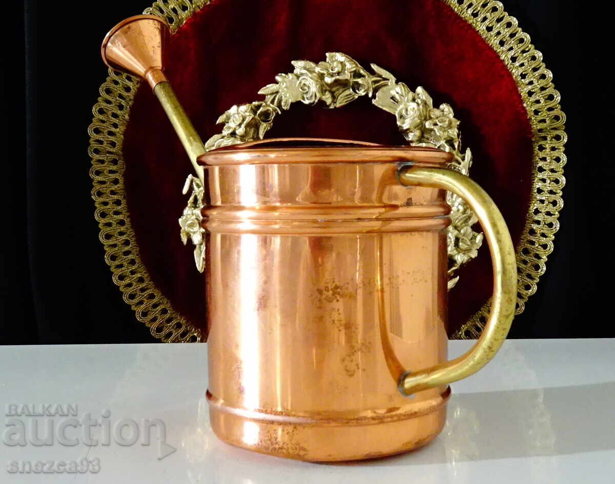 Медна лейка с душ 1 литър,перфектна. с цена 69.00 лв. | € 35.28