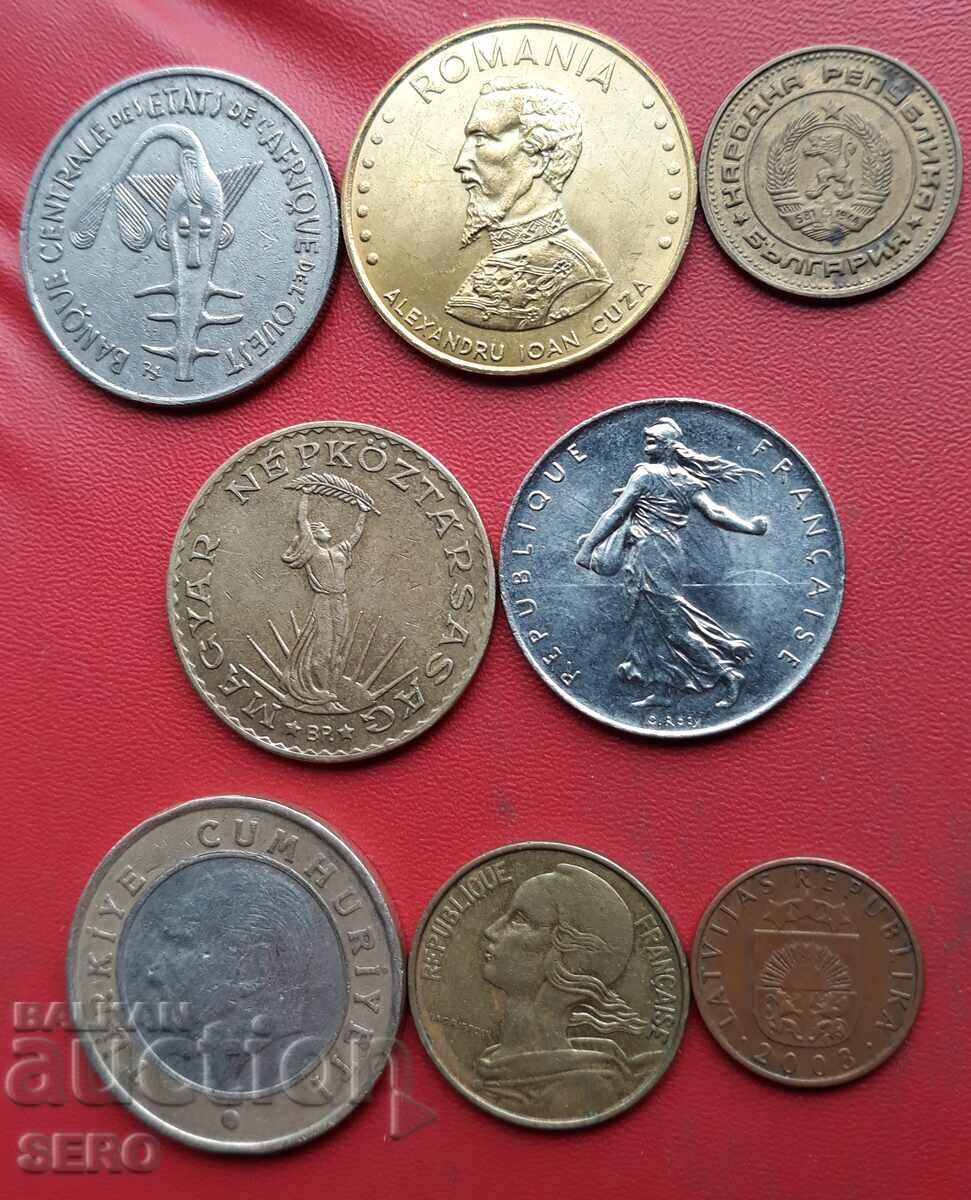 Lot mixt de 8 monede cu preț 1.01 BGN | € 0.52
