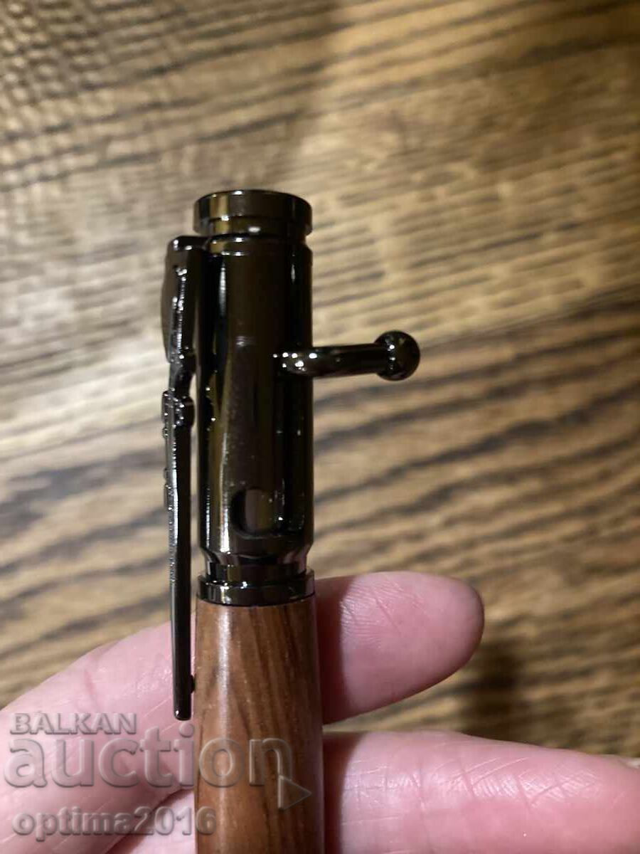Auction  Bullet Pen