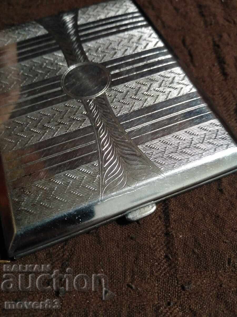 Δημοπρασία Μεταλλική ταμπακιέρα Δημοπρασία Μεταλλική ταμπακιέρα