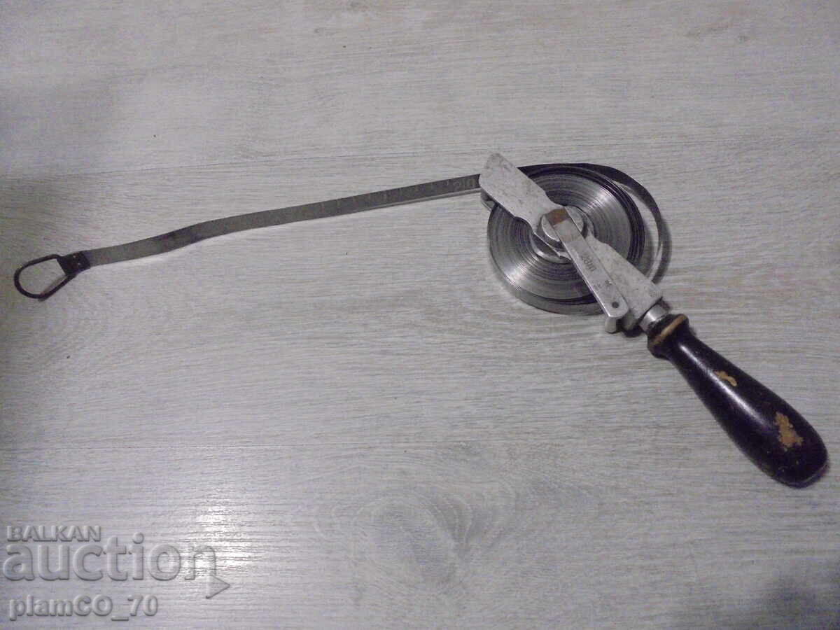 Δημοπρασία №*8358 Παλιά μεταλλική ρουλέτα Δημοπρασία №*8358 Παλιά μεταλλική ρουλέτα