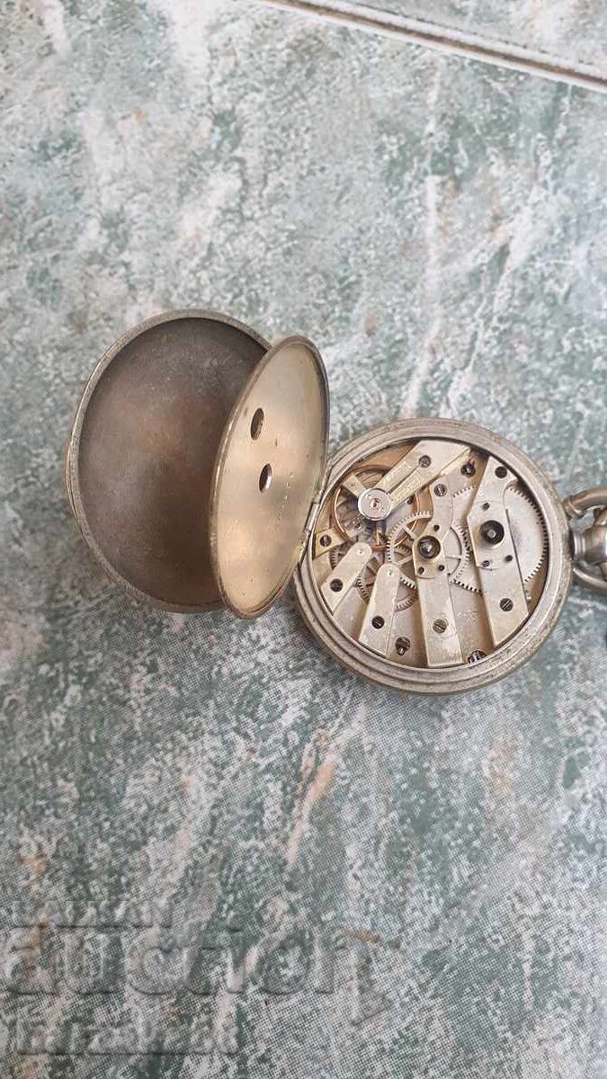 Δημοπρασία Αρχαίο ρολόι τσέπης με κλειδί Δημοπρασία Αρχαίο ρολόι τσέπης με κλειδί