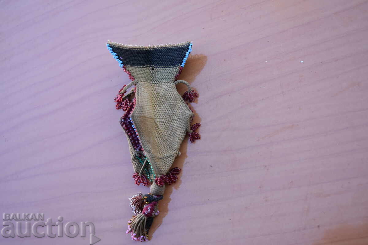 Мънистена пунгия, кисия с цена 220.00 лв. | € 112.48