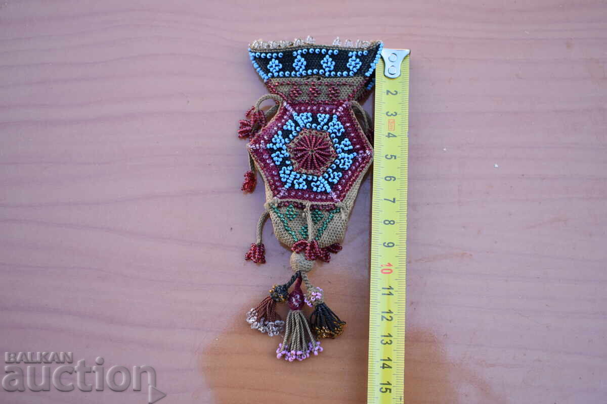 Доставка на Мънистена пунгия, кисия