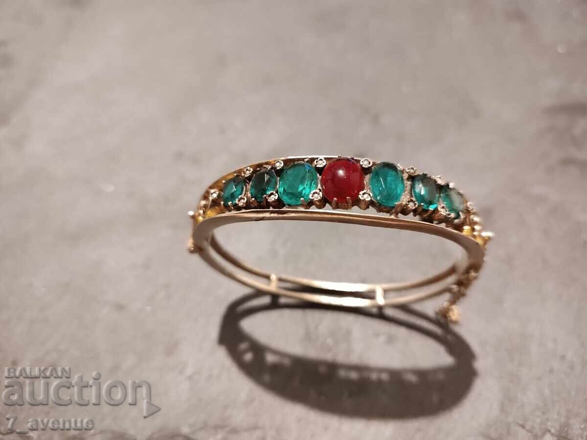 Παράδοση Ασημένιο βραχιόλι με επιχρύσωση και πέτρες, κομψότητα 12.11.2025