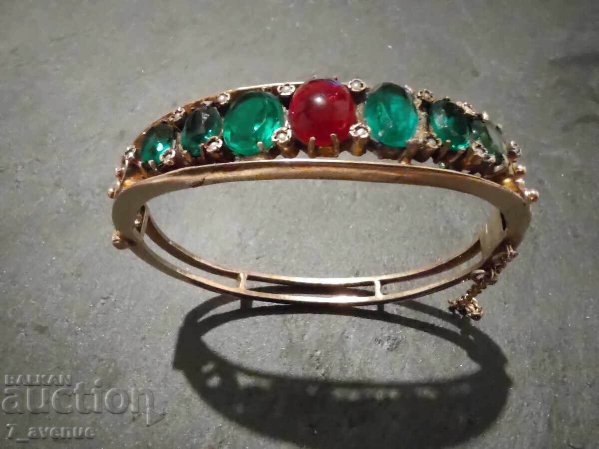 Ασημένιο βραχιόλι με επιχρύσωση και πέτρες, κομψότητα 12.11.2025