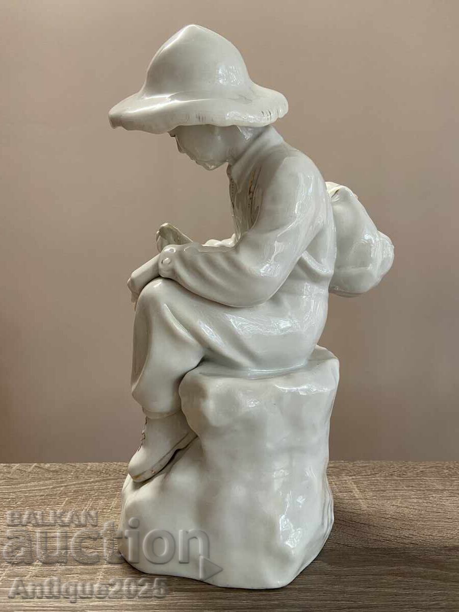 Δημοπρασία Πορσελάνινο ειδώλιο "Νέος γεωλόγος"