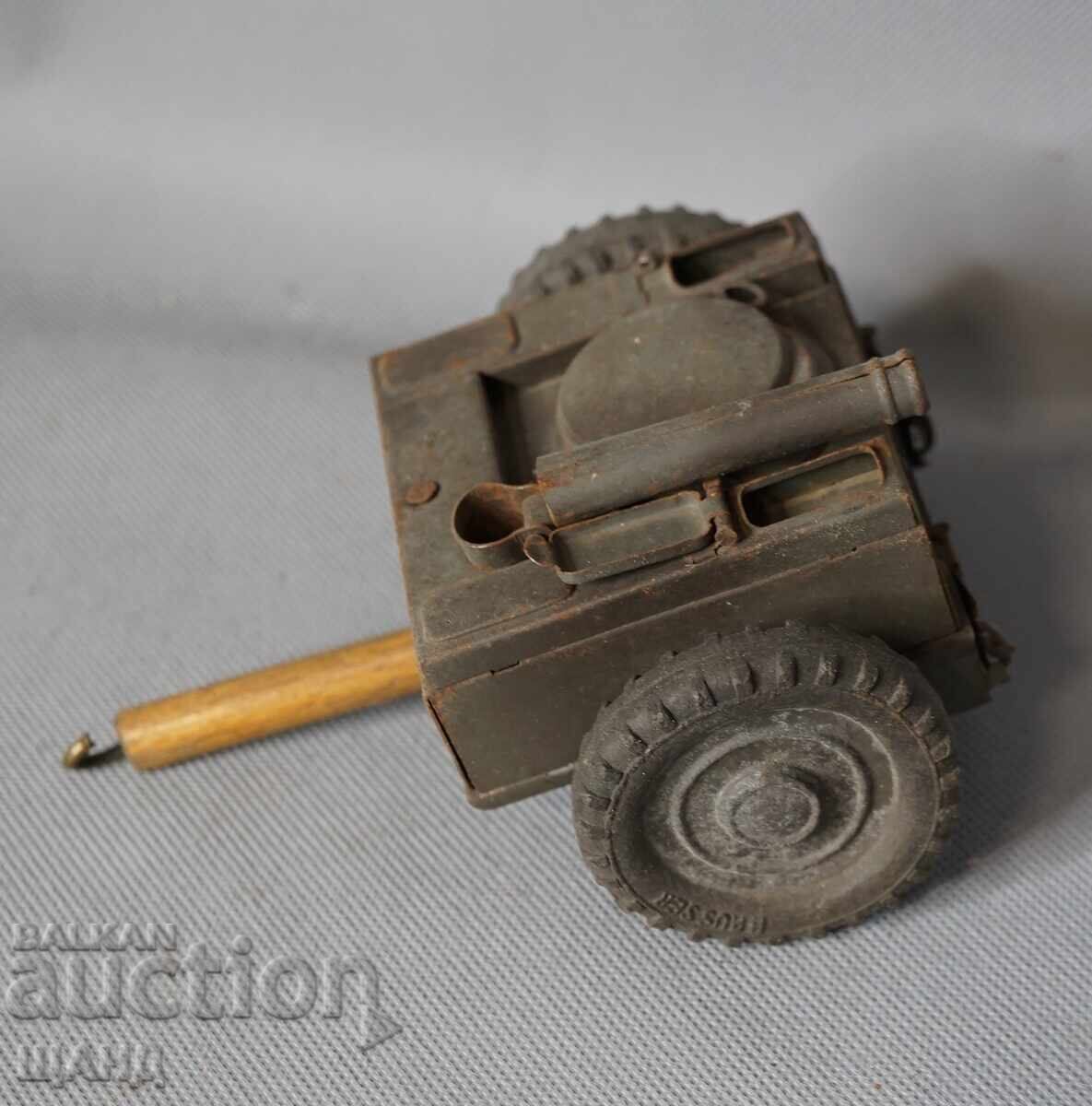 Auction  HAUSSER Old German Military Metal Toy Field Kitchen