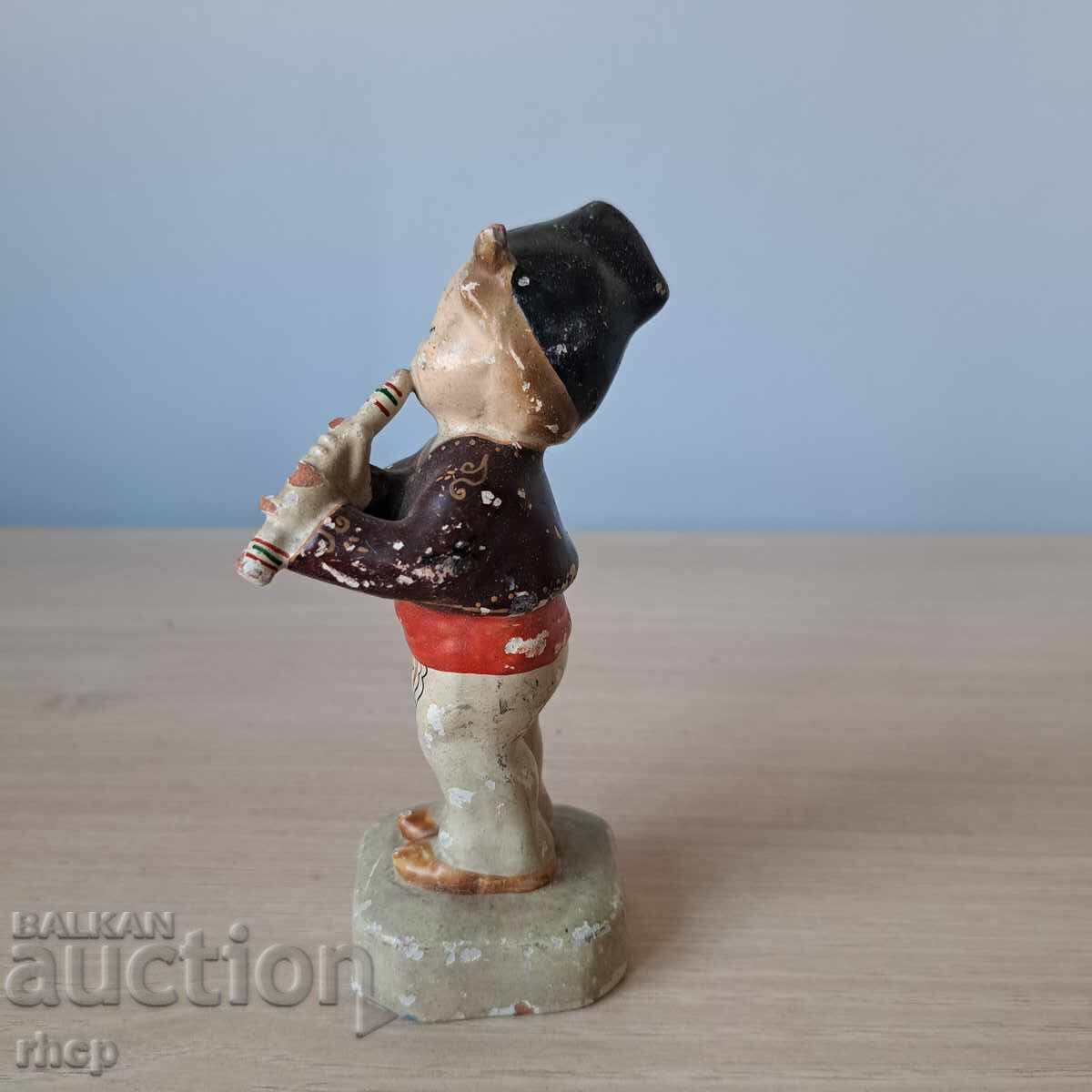 Παράδοση Σταρό Βουλγάρικο κεραμικό ειδώλιο αγόρι με φλογέρα