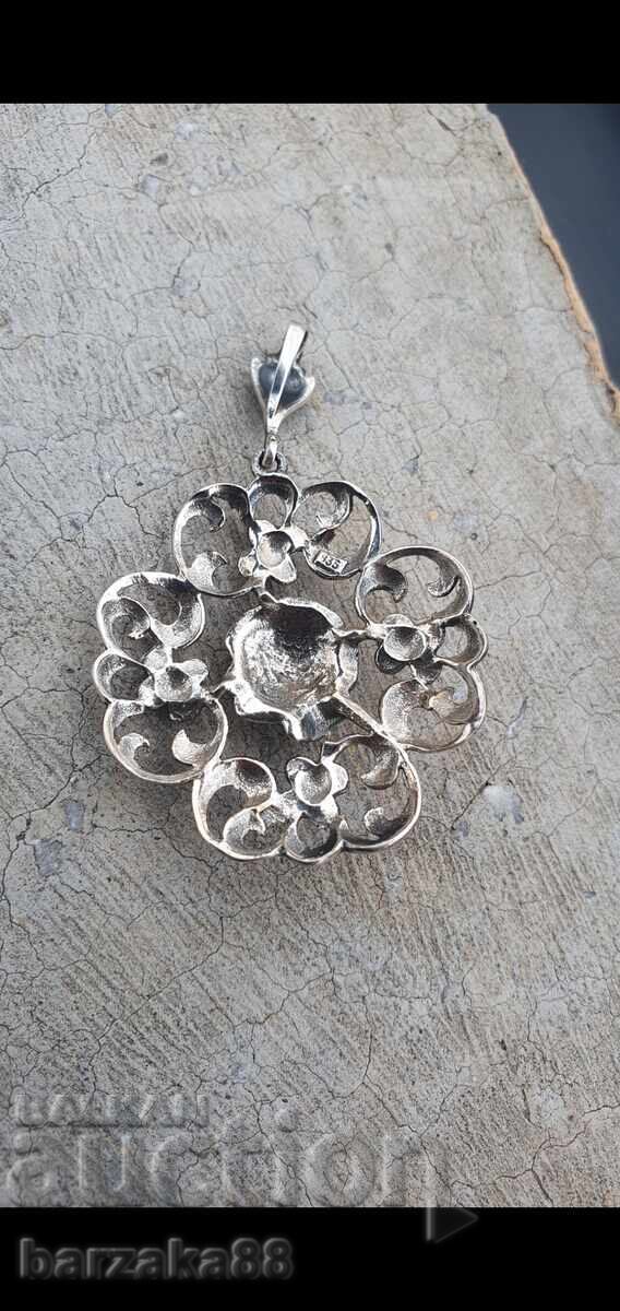 Παράδοση Παλιό ασημένιο μενταγιόν 835