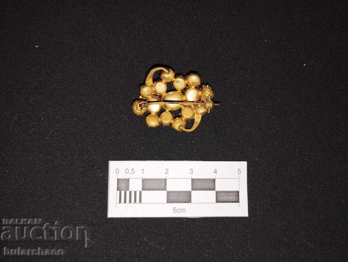 Vintage crystal brooch with price 80.00 BGN | € 40.90