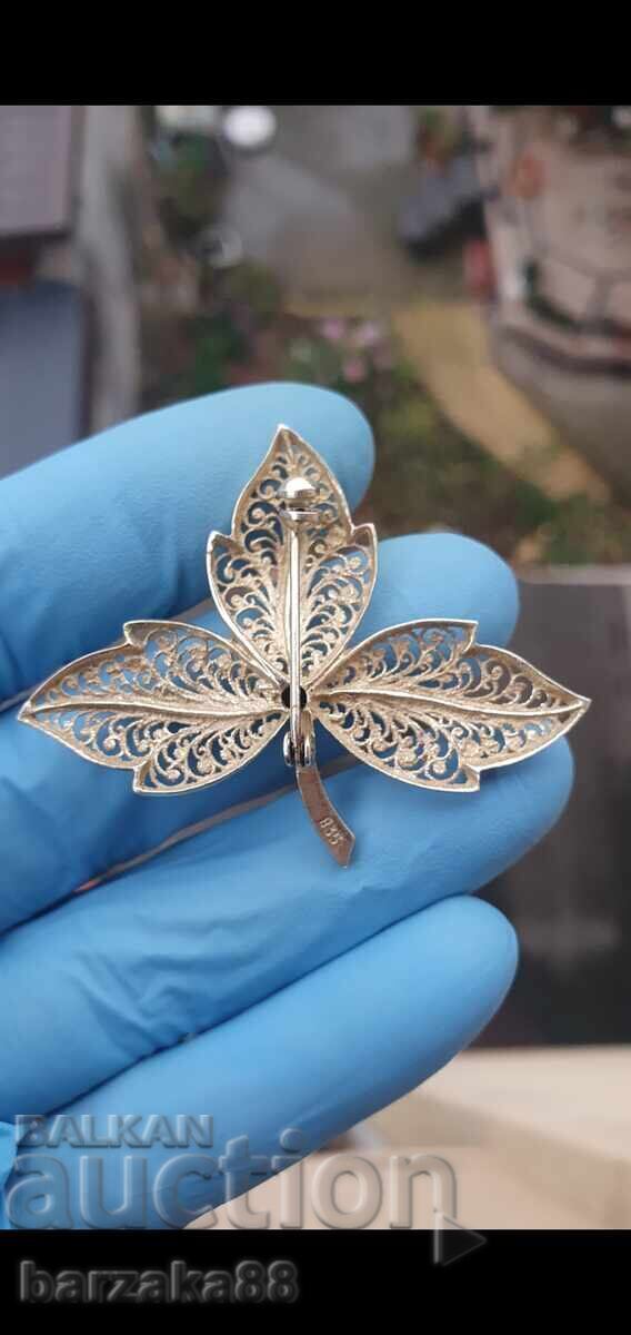 Сребърна брошка Филигран с цена 30.00 лв. | € 15.34 Сребърна брошка Филигран с цена 30.00 лв. | € 15.34