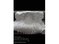 Нова ръчно плетена кръгла покривка за маса