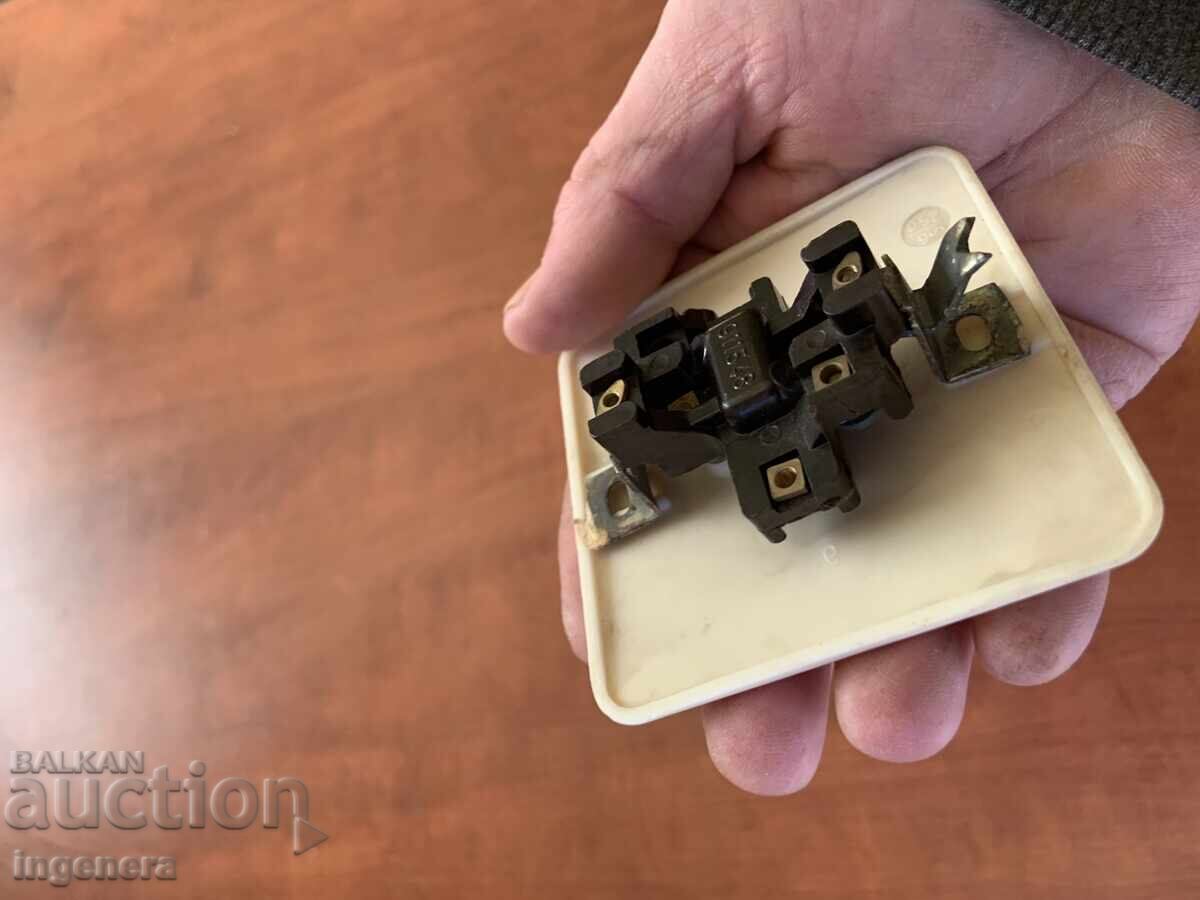 Аукцион ЕЛ. КЛЮЧ СТАРИНЕН БАКЕЛИТ Аукцион ЕЛ. КЛЮЧ СТАРИНЕН БАКЕЛИТ