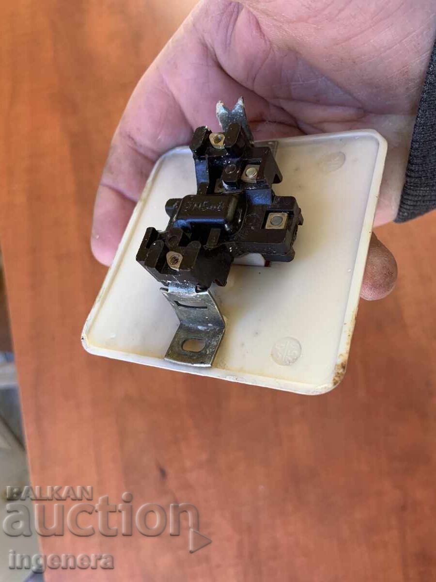 Аукцион ЕЛ. КЛЮЧ СТАРИНЕН БАКЕЛИТ Аукцион ЕЛ. КЛЮЧ СТАРИНЕН БАКЕЛИТ