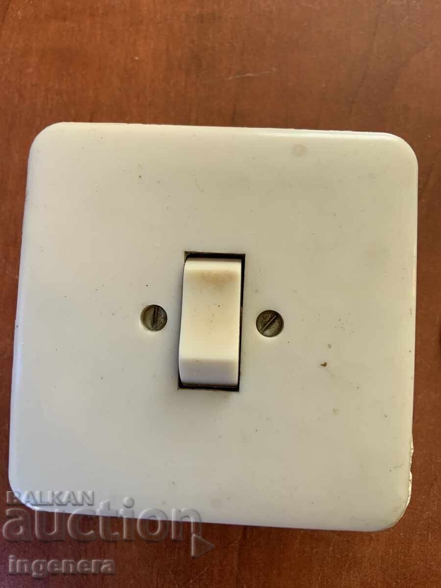 ЕЛ. КЛЮЧ СТАРИНЕН БАКЕЛИТ - 5 ЕЛ. КЛЮЧ СТАРИНЕН БАКЕЛИТ - 5