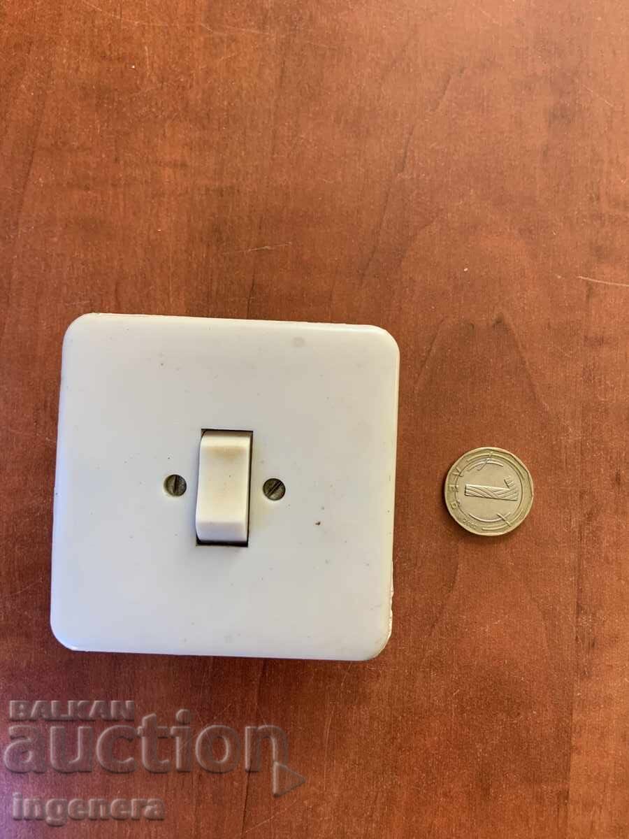 ЕЛ. КЛЮЧ СТАРИНЕН БАКЕЛИТ ЕЛ. КЛЮЧ СТАРИНЕН БАКЕЛИТ