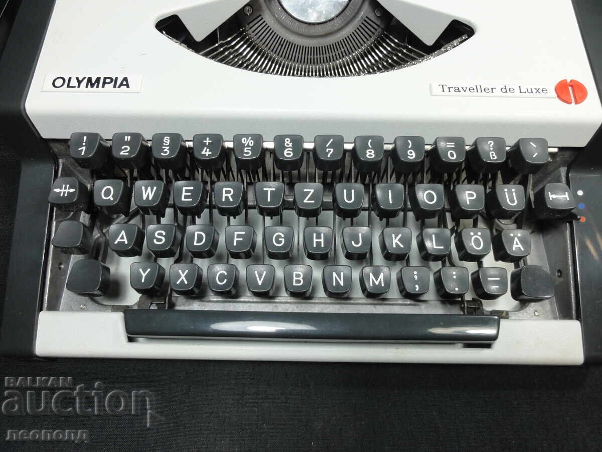 ΠΑΛΙΑ ΡΕΤΡΟ ΦΟΡΗΤΗ ΓΡΑΦΟΜΗΧΑΝΗ OLYMPIA TRAVELLER με τιμή 60.00 BGN | € 30.68
