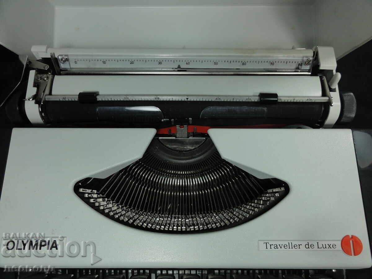Παράδοση ΠΑΛΙΑ ΡΕΤΡΟ ΦΟΡΗΤΗ ΓΡΑΦΟΜΗΧΑΝΗ OLYMPIA TRAVELLER