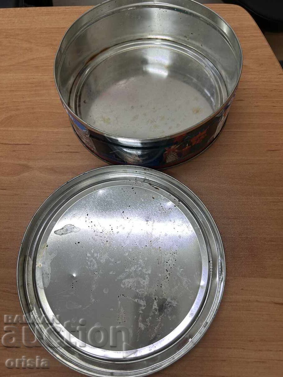 Delivery of Christmas box for biscuits and sweets Delivery of Christmas box for biscuits and sweets