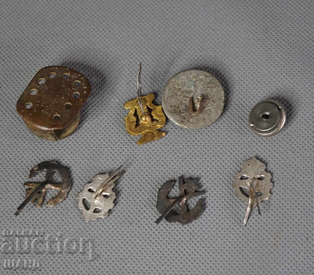 Lot de butoni militari uniformă cocardă port-emblemă Regatul Bulgariei cu preț 10.25 BGN | € 5.24 Lot de butoni militari uniformă cocardă port-emblemă Regatul Bulgariei cu preț 10.25 BGN | € 5.24