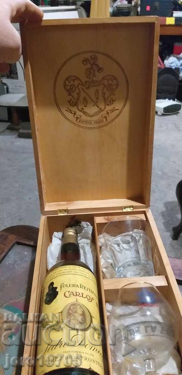 Auction OLD BRANDY BOTTLE / UNOPENED! Auction OLD BRANDY BOTTLE / UNOPENED!