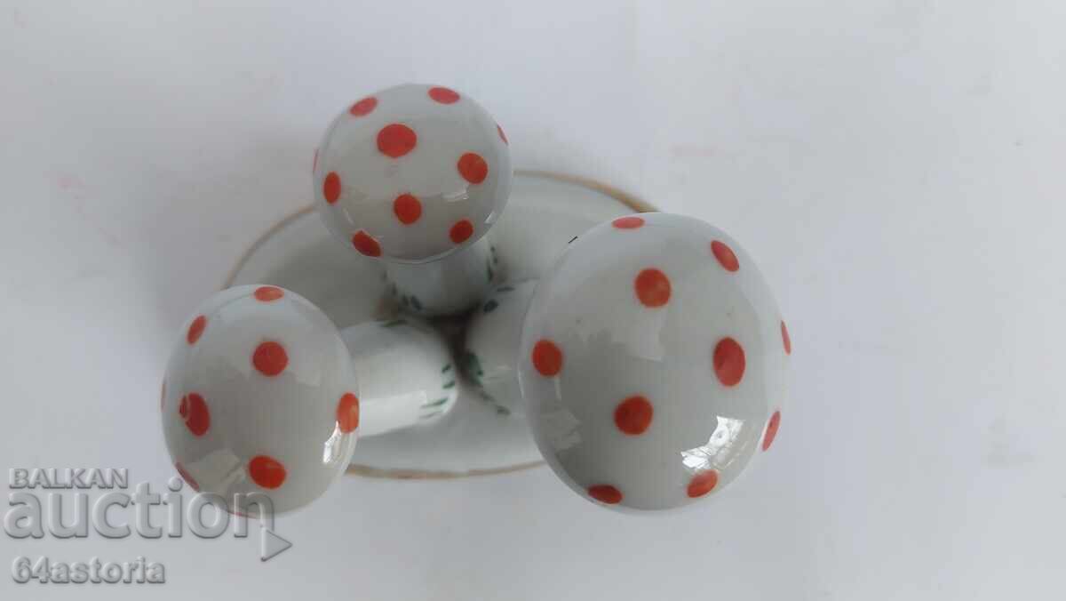 Порцелан български, изида,сип, коста йорданов,соц с цена 85.00 лв. | € 43.46