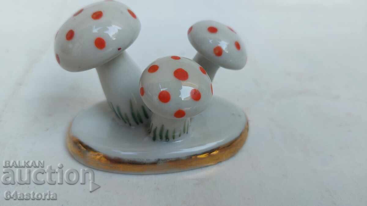 Аукцион Порцелан български, изида,сип, коста йорданов,соц