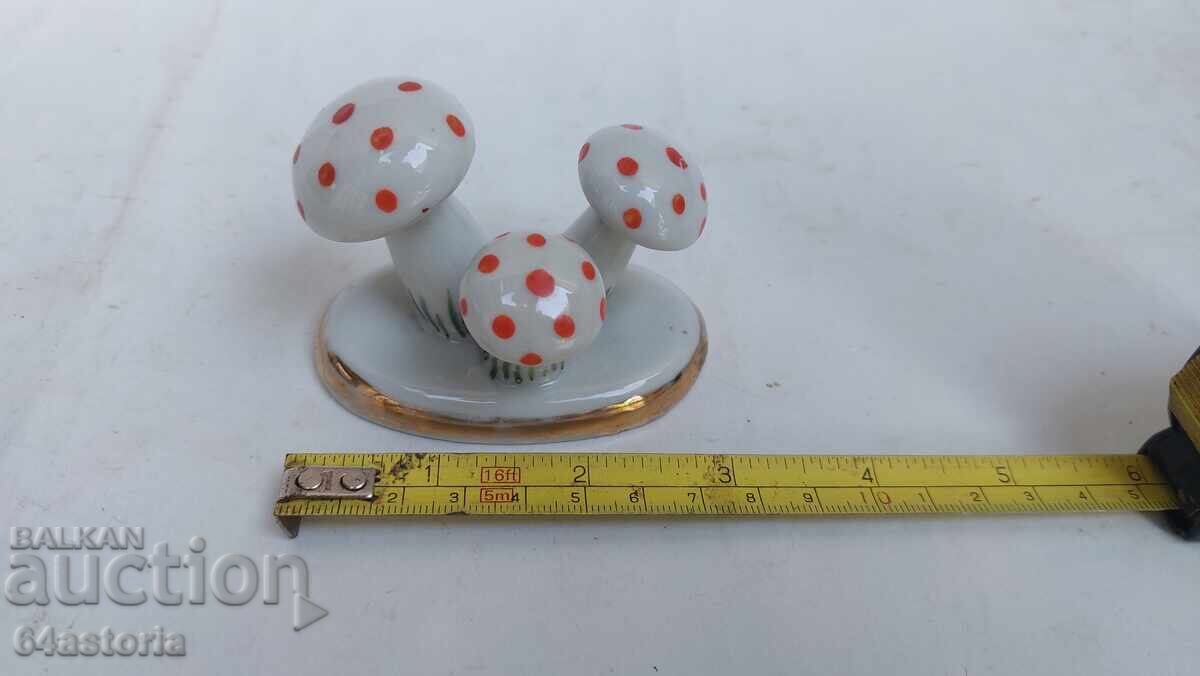 Порцелан български, изида,сип, коста йорданов,соц - 6