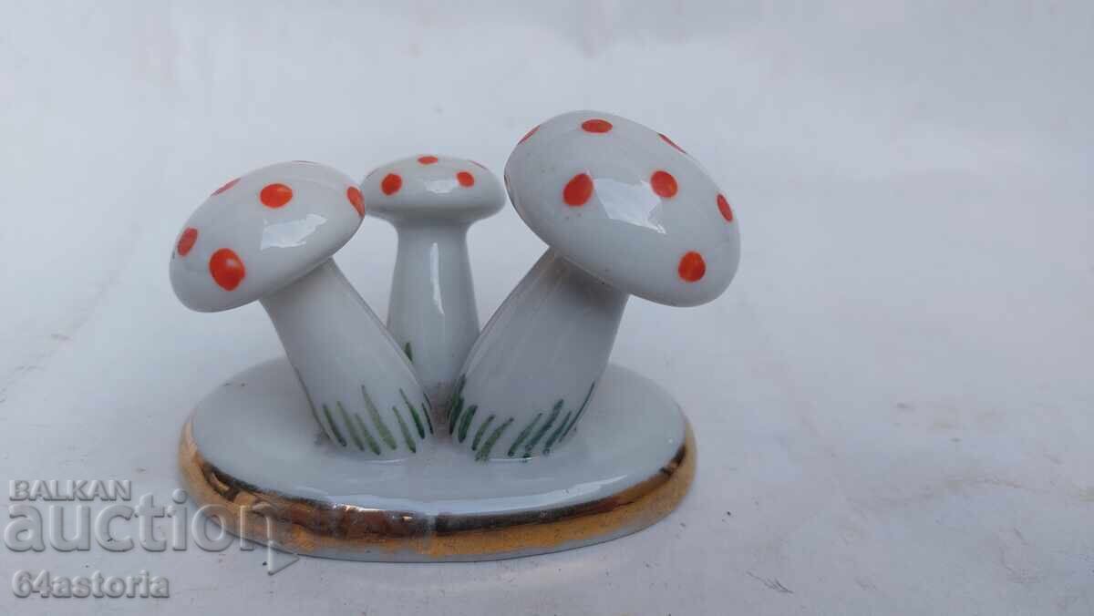 Порцелан български, изида,сип, коста йорданов,соц