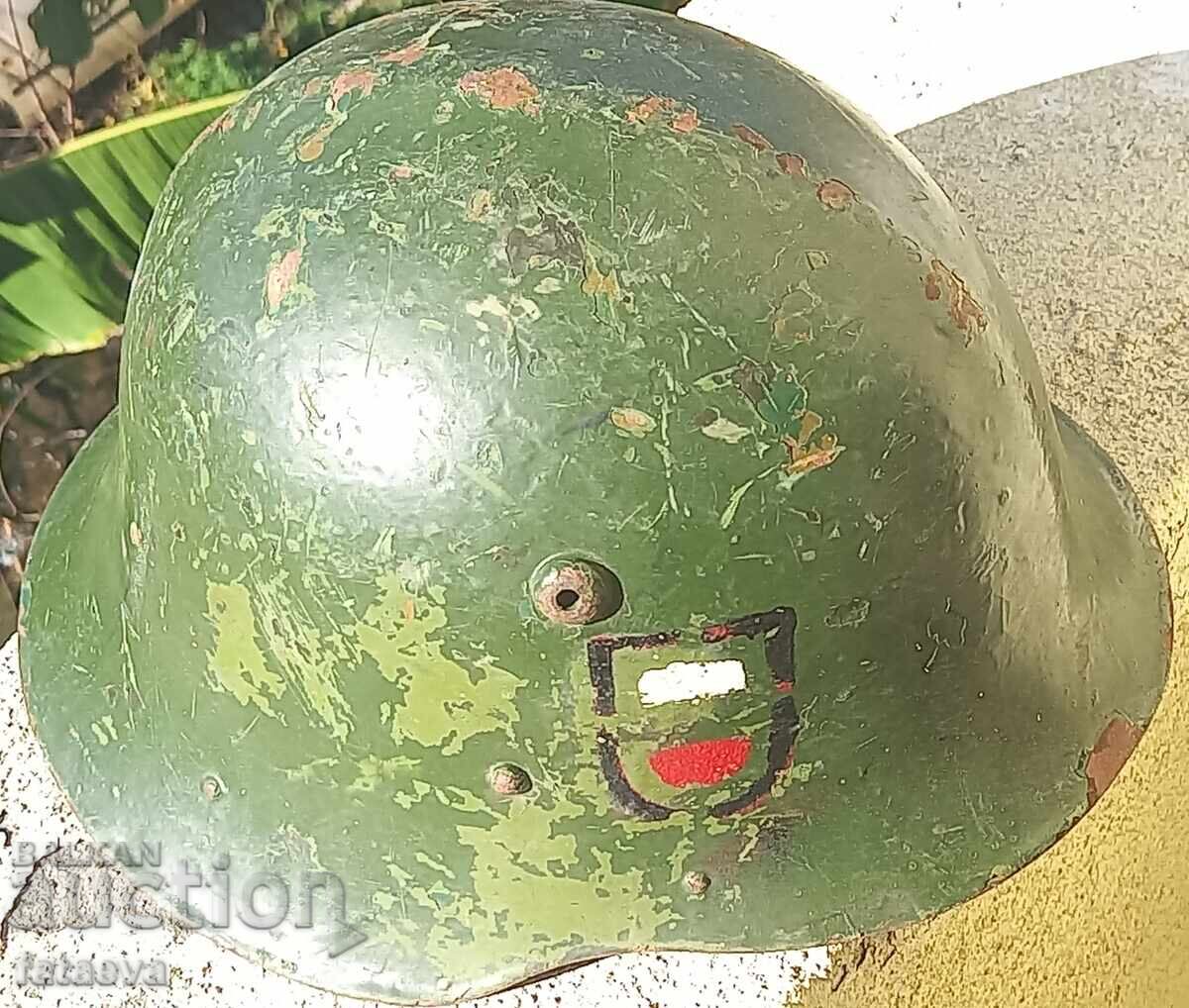 Casca militară veche, tip germană