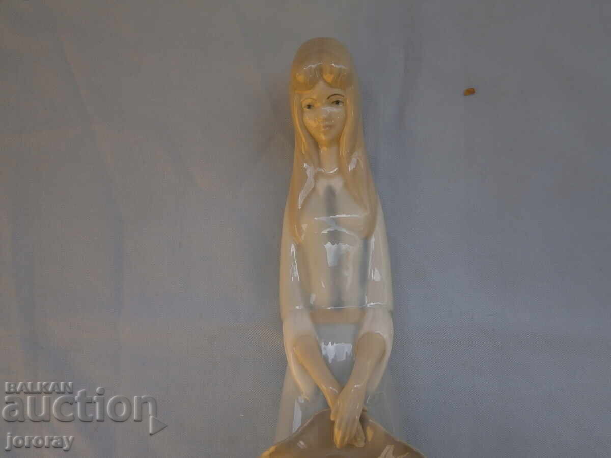Porcelain figure, brand Spain, 33cm with price 26.00 BGN | € 13.29 Porcelain figure, brand Spain, 33cm with price 26.00 BGN | € 13.29