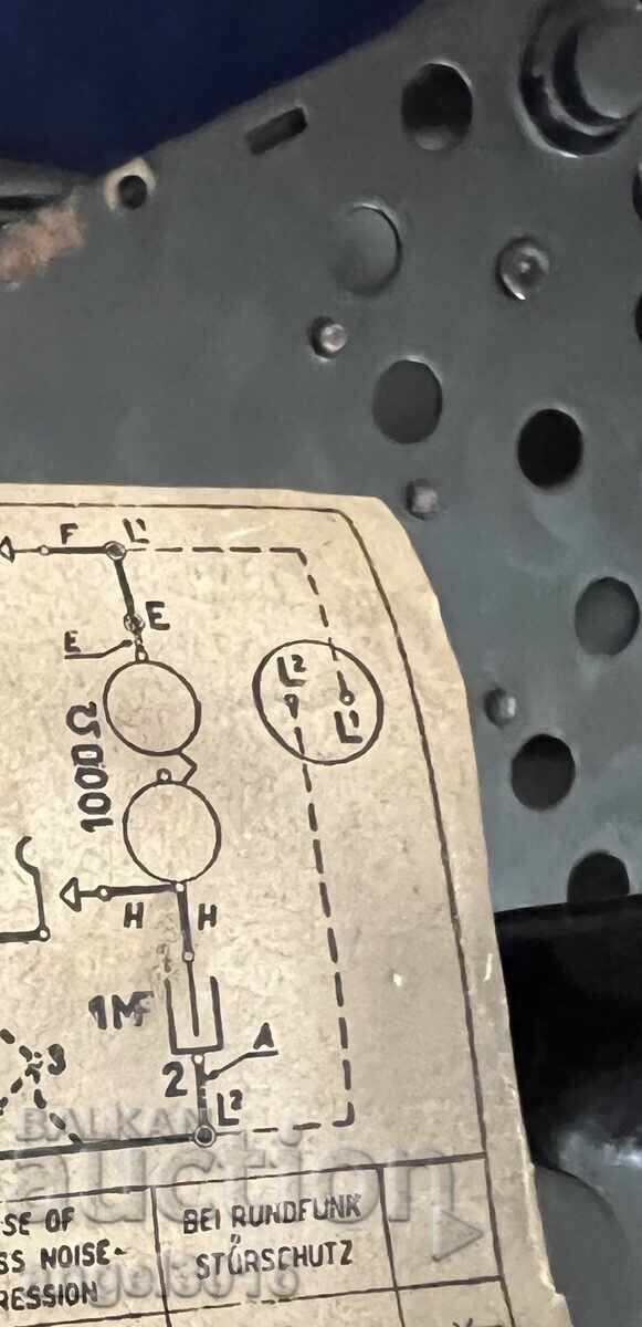 Auction COLLECTIBLE BAKELITE TELEPHONE WITH DIAL, ROYAL ERA Auction COLLECTIBLE BAKELITE TELEPHONE WITH DIAL, ROYAL ERA